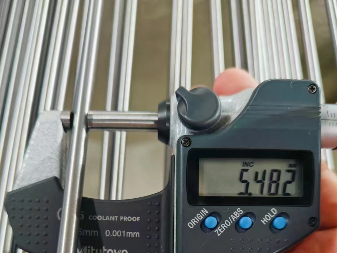 Customized ASTM F67 Titanium Bar Customized ASTM F67 Titanium Bar