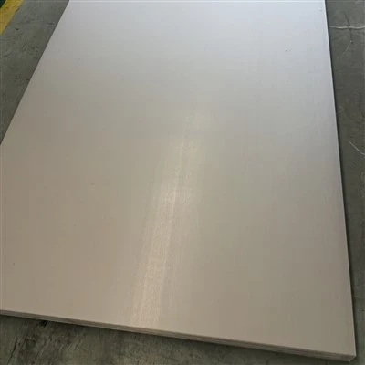 Plat Titanium yang boleh disesuaikan